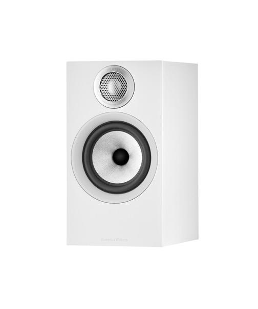 B&w bookshelf hot sale speakers