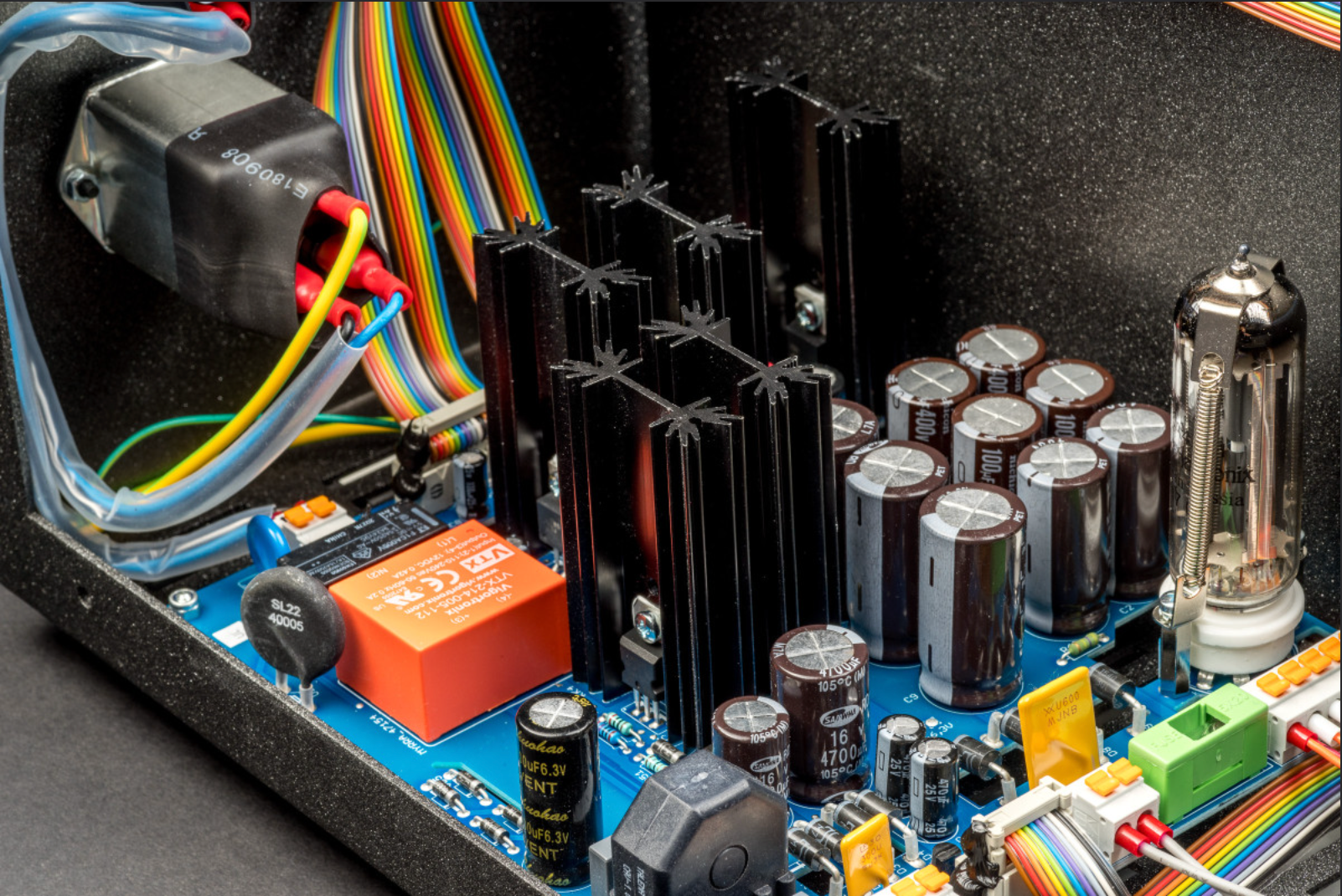 Canor Asterion V2 Tube Phono Preamplifier inside image