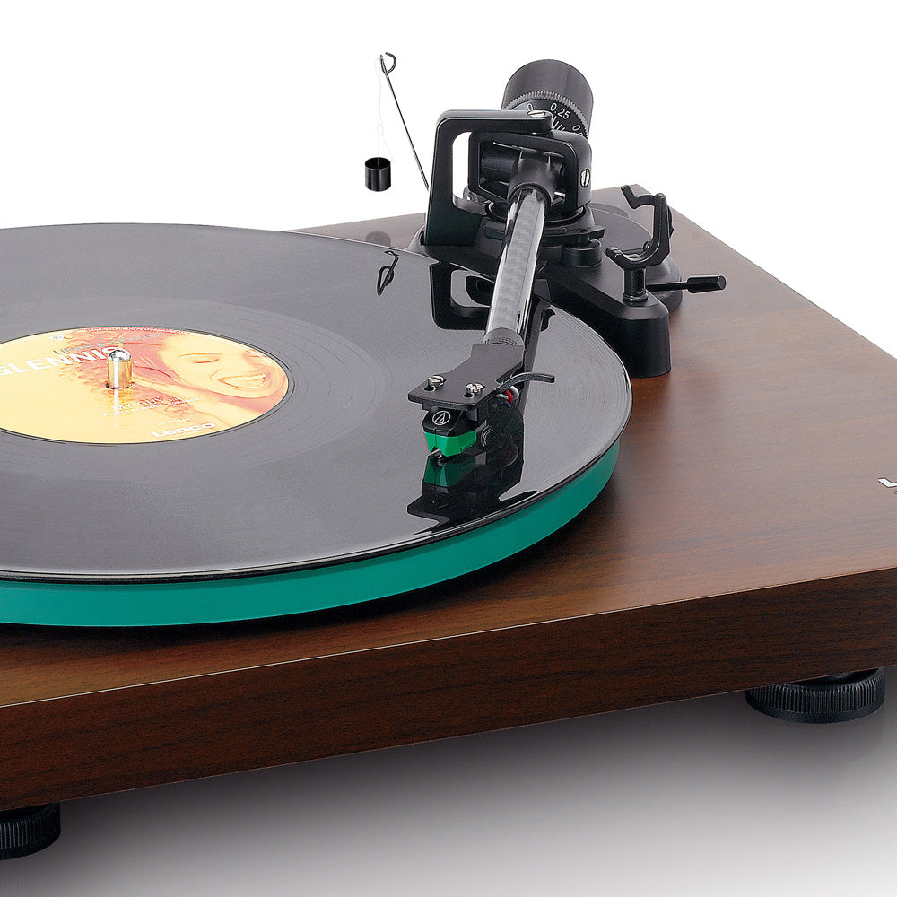 Lenco LBT-225 Bluetooth Turntable.  Image of tonearm