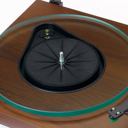 Lenco LBT-225 Bluetooth Turntable.  Image of platter