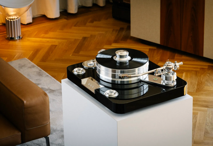 ProJect Signature 12.2 Turntable, inroom