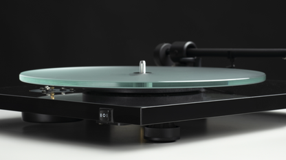 ProJect T1 EVO Phono Turntable with Ortofon OM 10 Cartridge.  Platter and on/off switch 