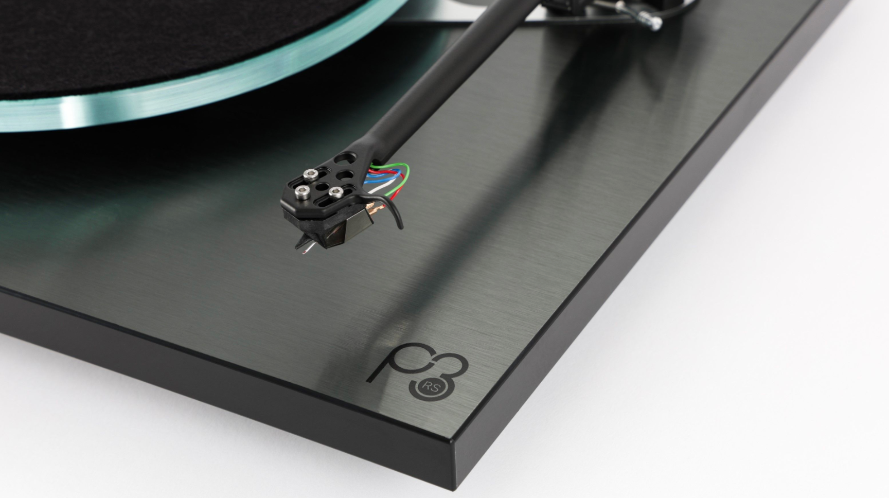 Rega Planar 3 RS Special Edition with ND5 in Brushed Aluminium Black without dustcover.  Closeup of cartridge