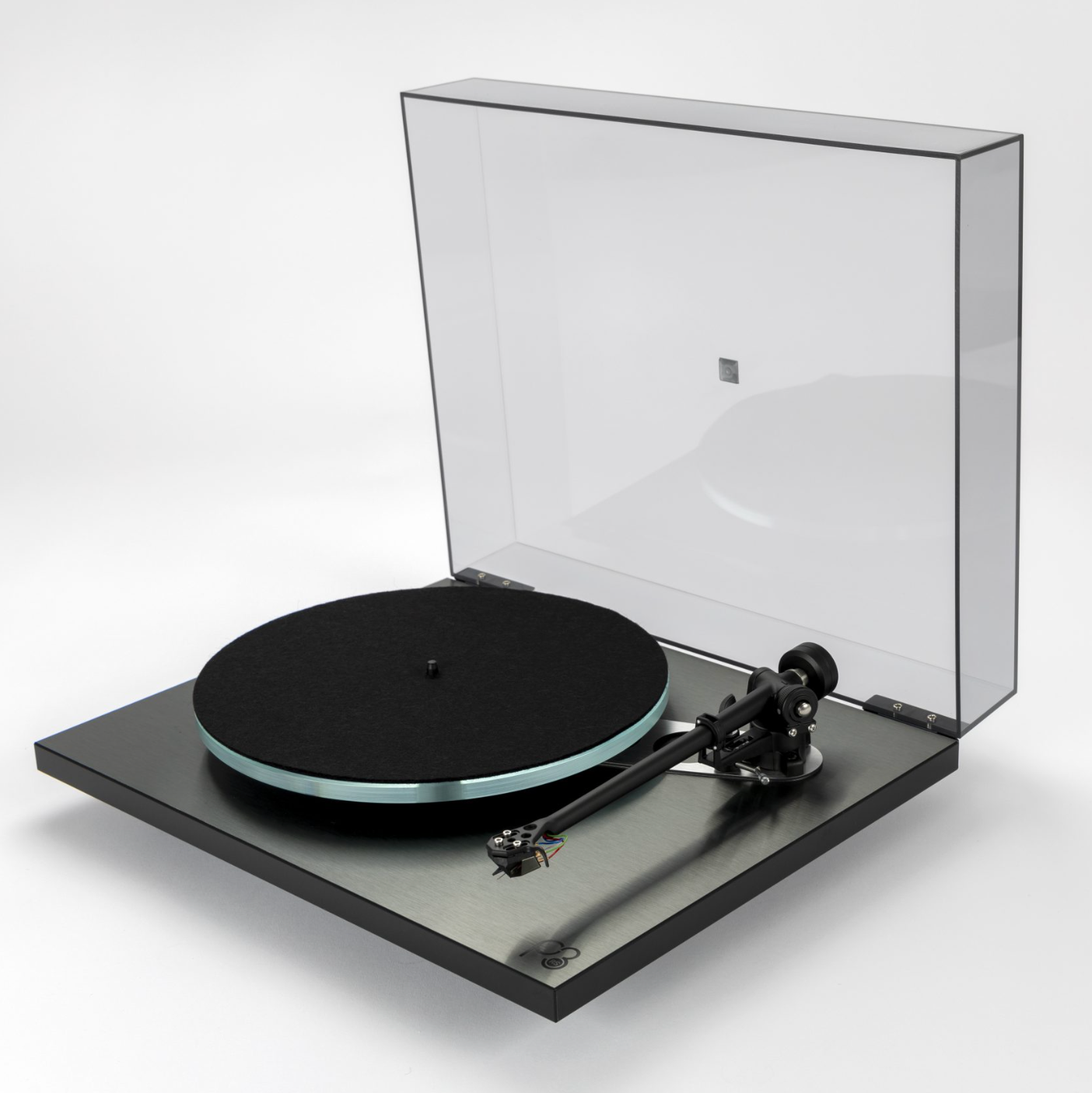 Rega Planar 3 RS Special Edition with ND5 in Brushed Aluminium Black with dustcover