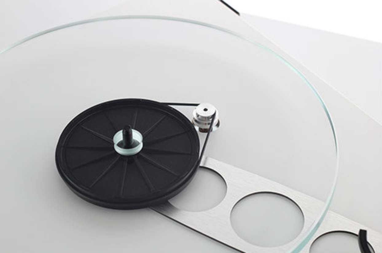 Rega Planar 3 Turntable in Gloss White prefitted with Exact Cartridge, closeup