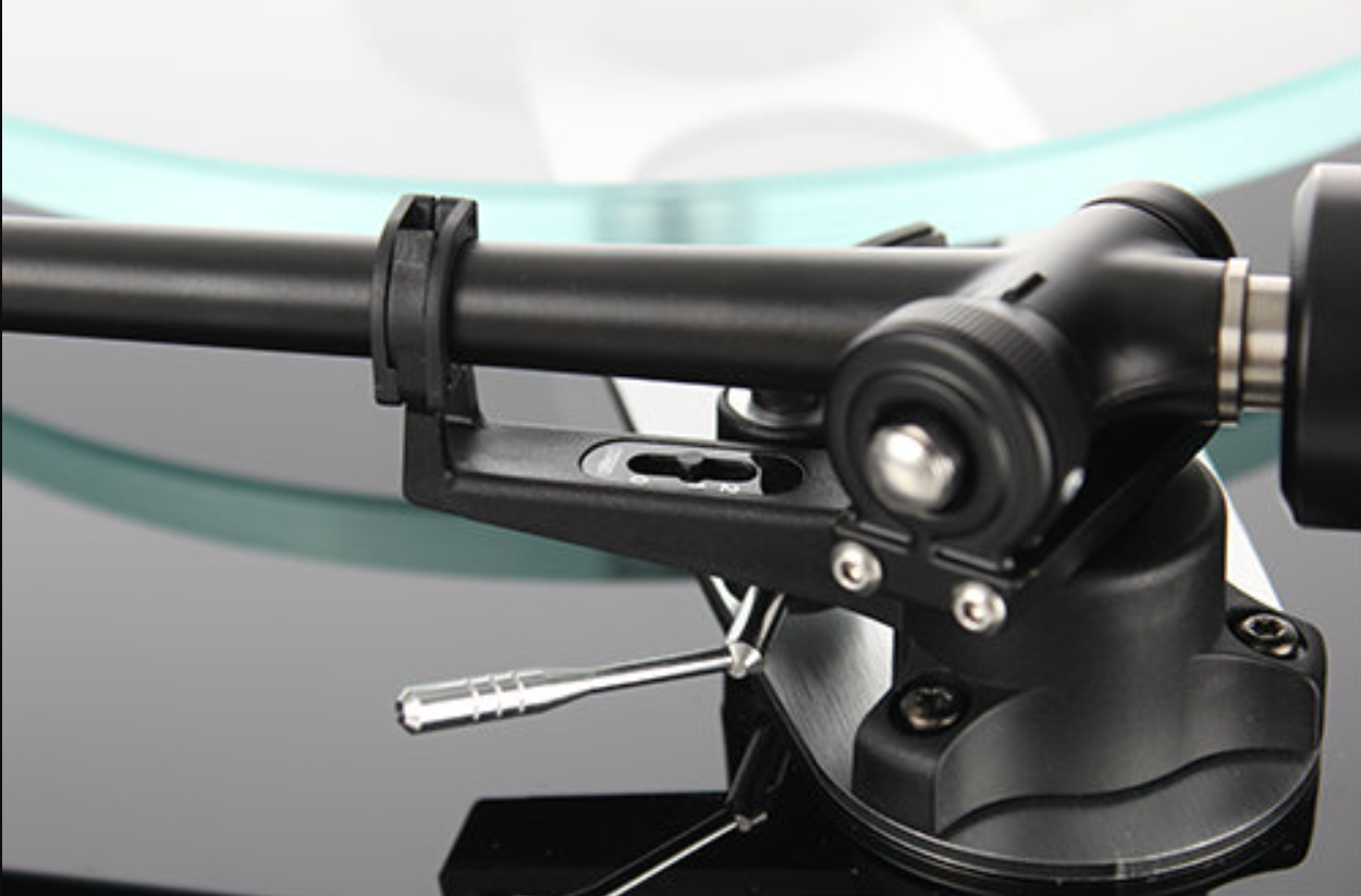 Rega Planar 3 Turntable tonearm closeup
