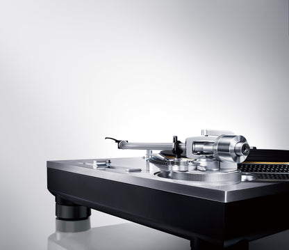 Technics Turntables Technics SL-1200GEG-S Grand Class Direct Drive Turntable Silver