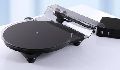 Rega Turntables Rega Planar 8 Turntable (No Cartridge)